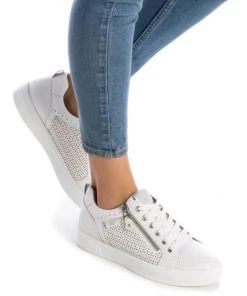 XTI 43854 Shoe -WHITE (4, 5 Only)