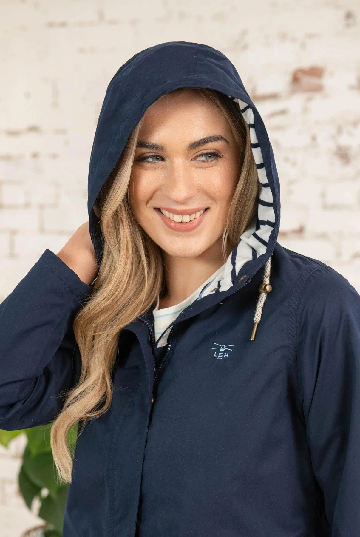 Lighthouse Beachcomber Long Jacket -NAVY