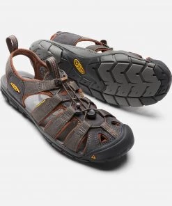 KEEN Mens Clearwater CNX Sandal -RAVEN Mens Footwear