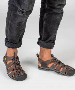 KEEN Mens Clearwater CNX Sandal -RAVEN Mens Footwear